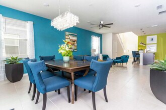 3413 Lilac Wy in Davenport, FL - Foto de edificio - Building Photo