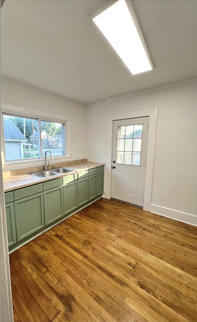 403 N Marquette St, Unit #1
