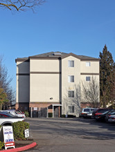 Titus Village Apartments in Kent, WA - Foto de edificio - Building Photo