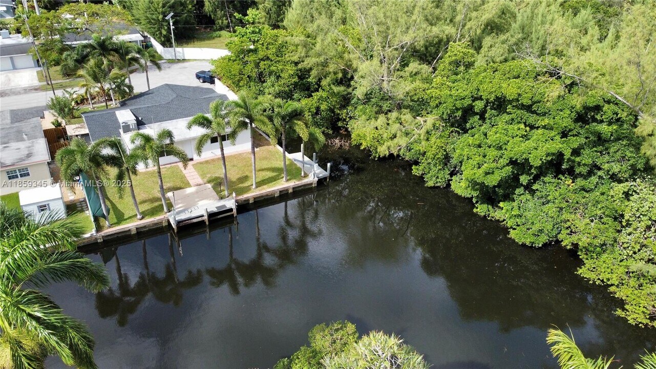 4500 SW 42nd Terrace in Fort Lauderdale, FL - Building Photo