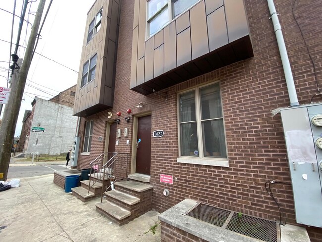 1620 W Jefferson St, Unit 1 in Philadelphia, PA - Building Photo - Building Photo