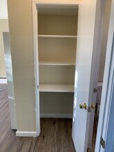 162 W 66th St in Los Angeles, CA - Building Photo - Building Photo