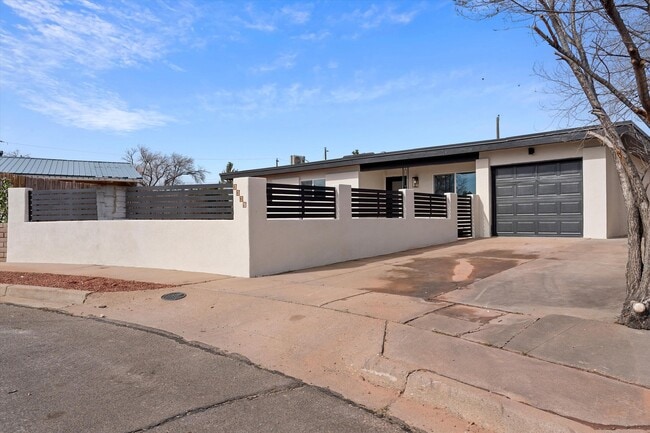 3329 Siringo Rd in Santa Fe, NM - Building Photo - Building Photo