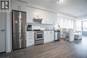 212 King William St in Hamilton, ON - Building Photo - Building Photo