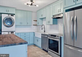 307 Yoakum Pkwy in Alexandria, VA - Building Photo - Building Photo