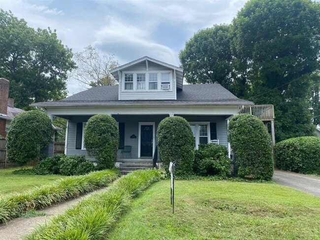 1122 Nutwood St in Bowling Green, KY - Building Photo - Building Photo