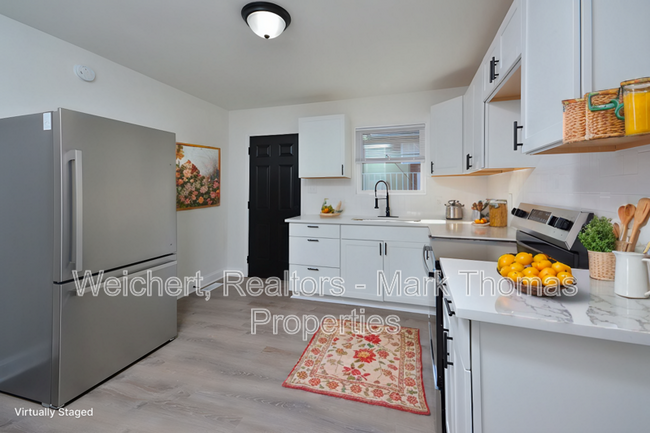 property at 1522 N Roxboro St