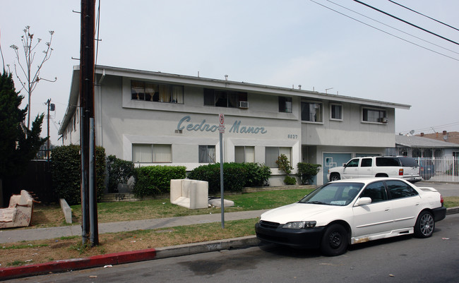 Cedros Manor in Panorama City, CA - Building Photo - Building Photo