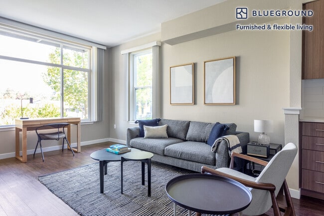 111 N Rengstorff Ave