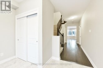 630 Eagle Crest Heights in Ottawa, ON - Building Photo - Building Photo