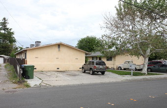 1049-1057 Alpha Rd in Turlock, CA - Building Photo - Building Photo