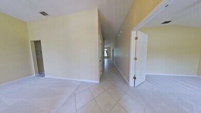 12404 Hatton Chase Ln W in Jacksonville, FL - Building Photo - Building Photo