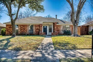 1528 Mayflower Dr in Allen, TX - Building Photo