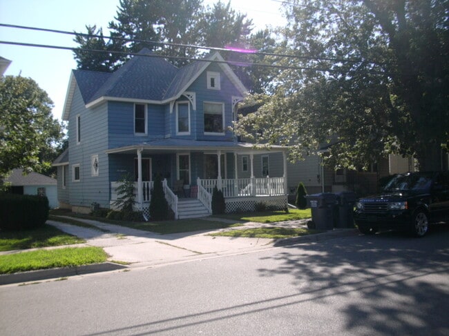 1018 Pearl St, Unit Unit 2