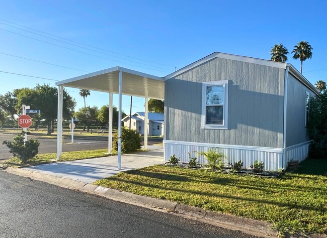 52 Las Naranjas St in Mercedes, TX - Foto de edificio - Building Photo