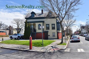 298 Hope St, Unit 2 in Providence, RI - Building Photo