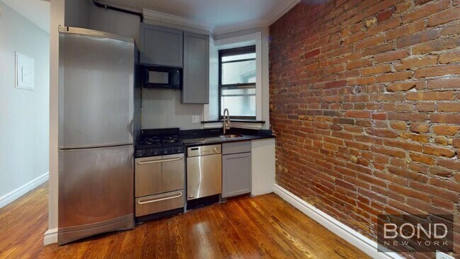 221 E 23rd St in New York, NY - Building Photo - Building Photo