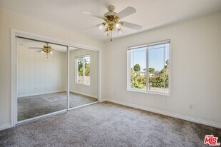 1565 W 218th St in Torrance, CA - Building Photo