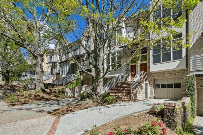 1294 Fernwood Cir NE in Atlanta, GA - Building Photo - Building Photo