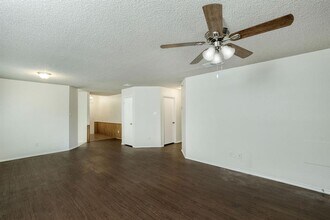 1304 Garden Path Cove in Round Rock, TX - Building Photo - Building Photo