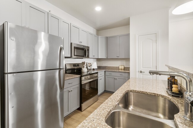 Alexander at Patroon Creek in Albany, NY - Building Photo - Building Photo