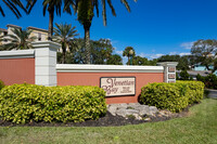 Venetian Bay in Palm Bay, FL - Foto de edificio - Building Photo