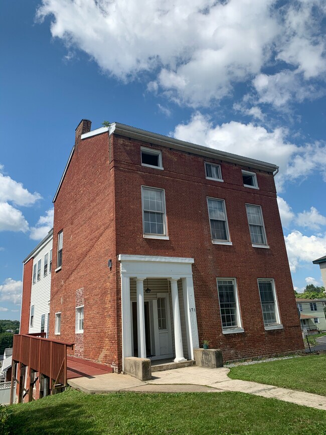 171 E Main St-Unit -5 in Frostburg, MD - Building Photo - Building Photo