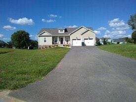 2544 Nova Cir in Cookeville, TN - Building Photo