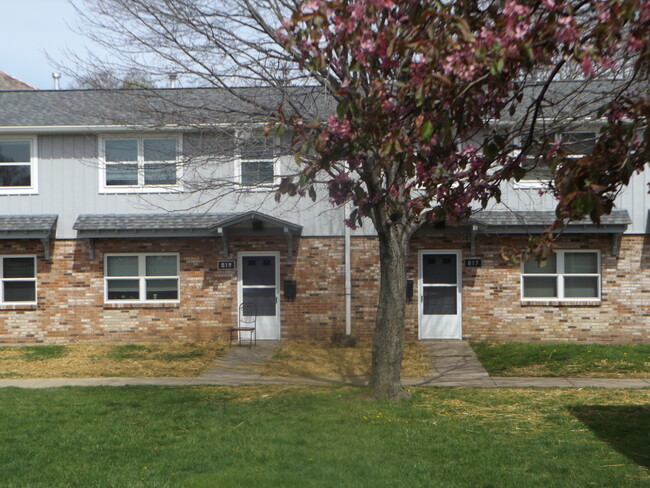 Patterson Place in Farrell, PA - Foto de edificio - Building Photo