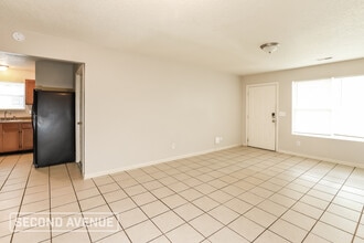 2833 Kensington Ave in Kansas City, MO - Foto de edificio - Building Photo