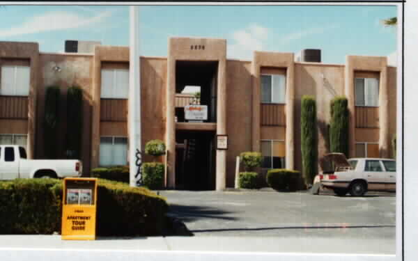 Melody Apartments in Las Vegas, NV - Foto de edificio - Building Photo