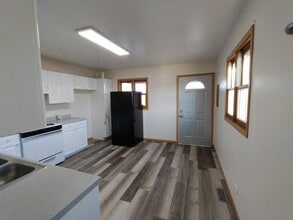 221 N Broad St in Griffith, IN - Building Photo - Building Photo