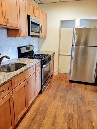 34 Chestnut St-Unit -5 in Wakefield, MA - Building Photo - Building Photo