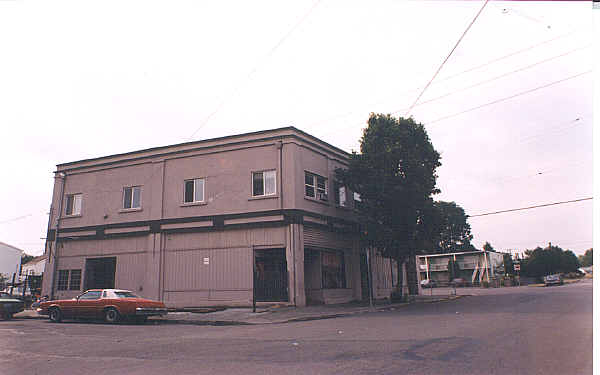 6965 N Fessenden St in Portland, OR - Building Photo