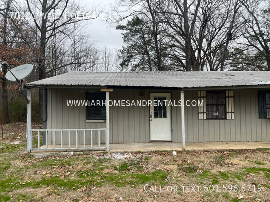 7012 W Holtdale Ln in North Little Rock, AR - Building Photo