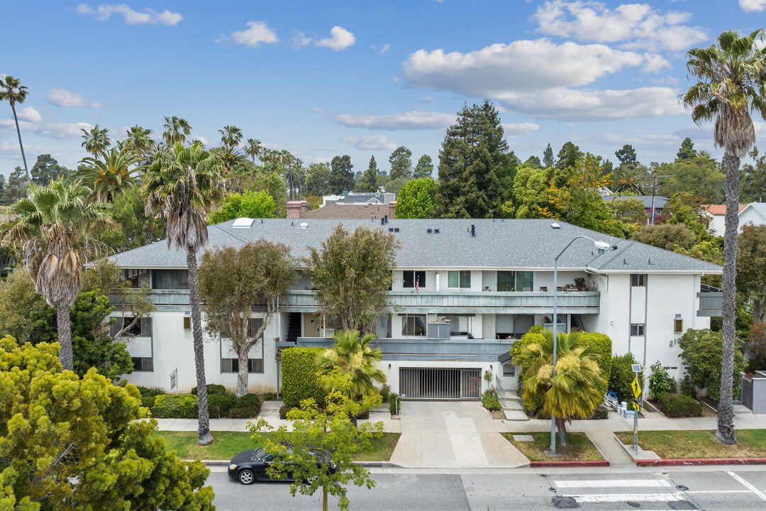 HOA MONTANA AVE in Santa Monica, CA - Building Photo