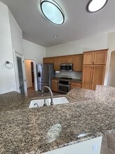 250 Dahlia St in Nipomo, CA - Foto de edificio - Building Photo
