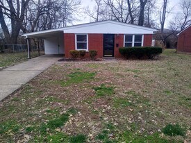 2016 Japonica Way in Plantation, KY - Building Photo