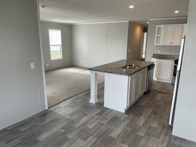 46000 Geddes Rd in Canton Township, MI - Building Photo - Building Photo
