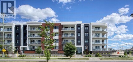 245 Grey Silo Rd in Waterloo, ON - Building Photo - Building Photo