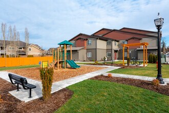 Remington Place Apartments in Marysville, WA - Foto de edificio - Building Photo