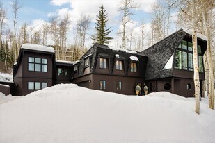 126 Edgewood Ln in Snowmass Village, CO - Building Photo