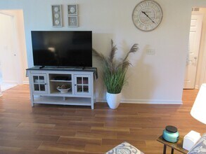 1942 Turnbull Lakes Dr in New Smyrna Beach, FL - Building Photo - Building Photo