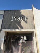 17801 Sherman Way in Los Angeles, CA - Building Photo