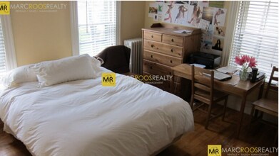 49 Sacramento St, Unit 2A in Cambridge, MA - Foto de edificio - Building Photo
