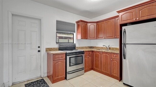 6408 Grant Ct in Hollywood, FL - Building Photo - Building Photo