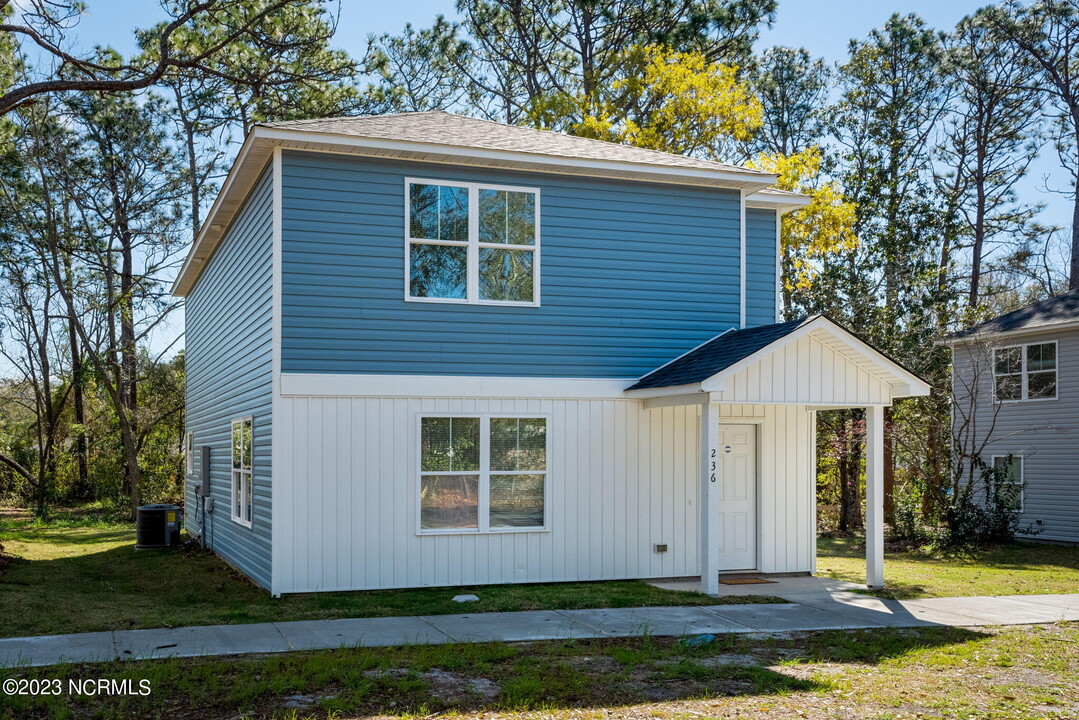 236 Jordan Ln in Wilmington, NC - Building Photo