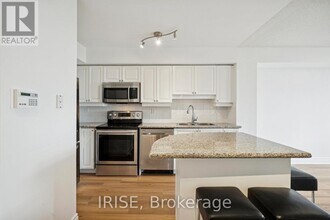 78 Harrison Garden Blvd in Toronto, ON - Building Photo - Building Photo