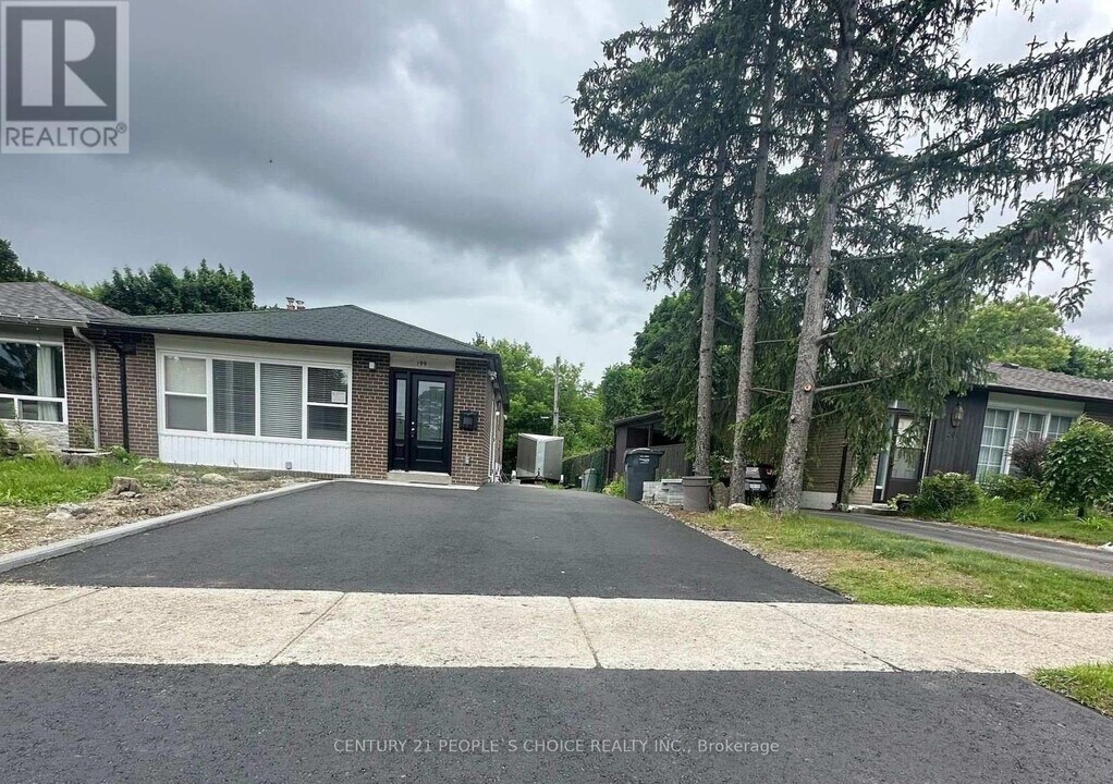 199 Avondale Blvd in Brampton, ON - Building Photo