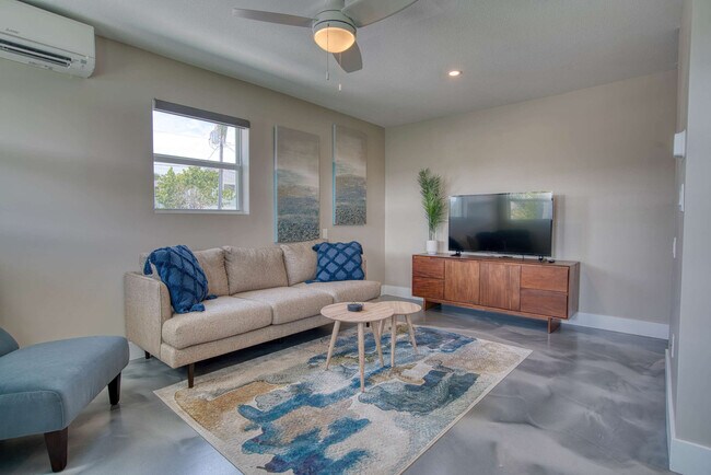 126 Mango St